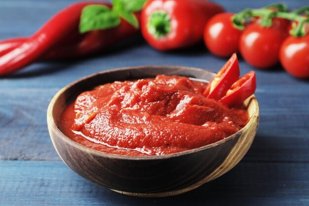 تصویر 4 از رب گوجه فرنگی جلوه با تمرکز بر تقویت نمای ظاهری و شفافیت رنگ غذا